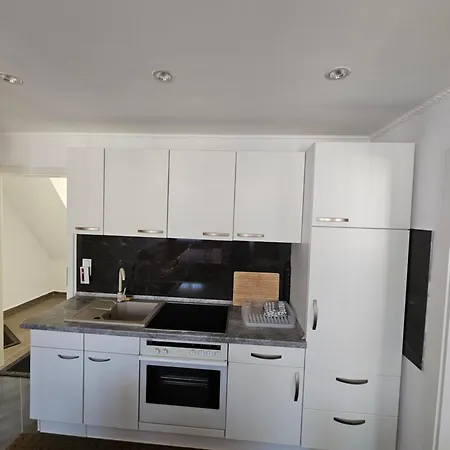 Harmonie Zentrum Apartment *