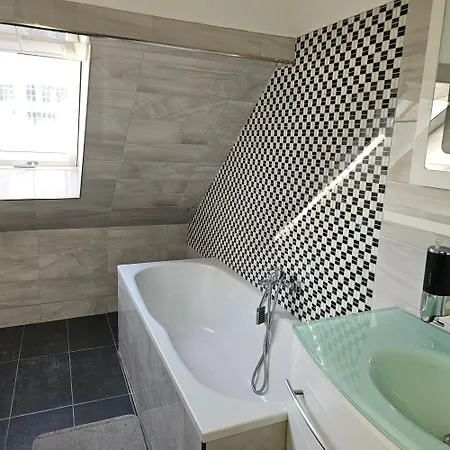 Harmonie Zentrum Apartment *